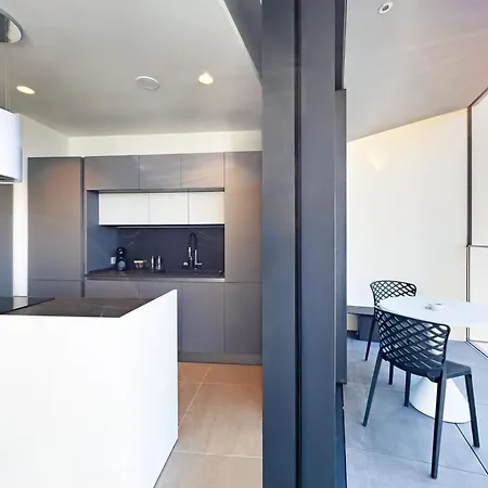 Daire Mercury Tower Exclusive 1br W Rooftop Pool By Arco Collection