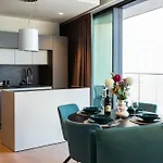 Mercury Tower Exclusive 1br W Rooftop Pool By Arco Collection アパート *