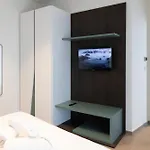 Mercury Tower Exclusive 1br W Rooftop Pool By Arco Collection *