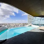 Mercury Tower Exclusive 1br W Rooftop Pool By Arco Collection アパート