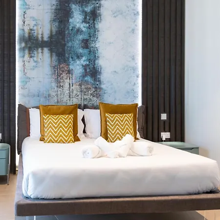 Apartment Mercury Tower Exclusive 1br W Rooftop Pool By Arco Collection