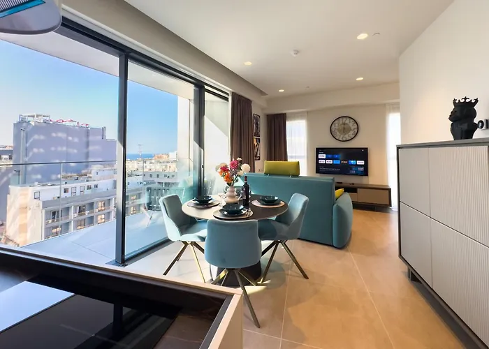 Mercury Tower Exclusive 1br W Rooftop Pool By Arco Collection