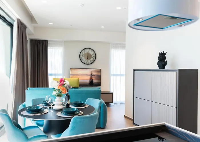 Mercury Tower Exclusive 1br W Rooftop Pool By Arco Collection