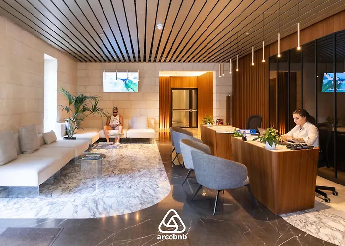 Mercury Tower Exclusive 1br W Rooftop Pool By Arco Collection アパート