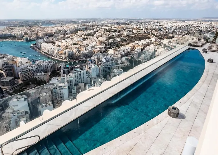 Mercury Tower Exclusive 1br W Rooftop Pool By Arco Collection