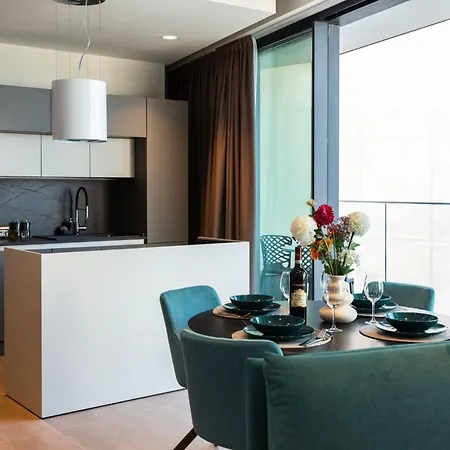 Mercury Tower Exclusive 1br W Rooftop Pool By Arco Collection Lejlighed *